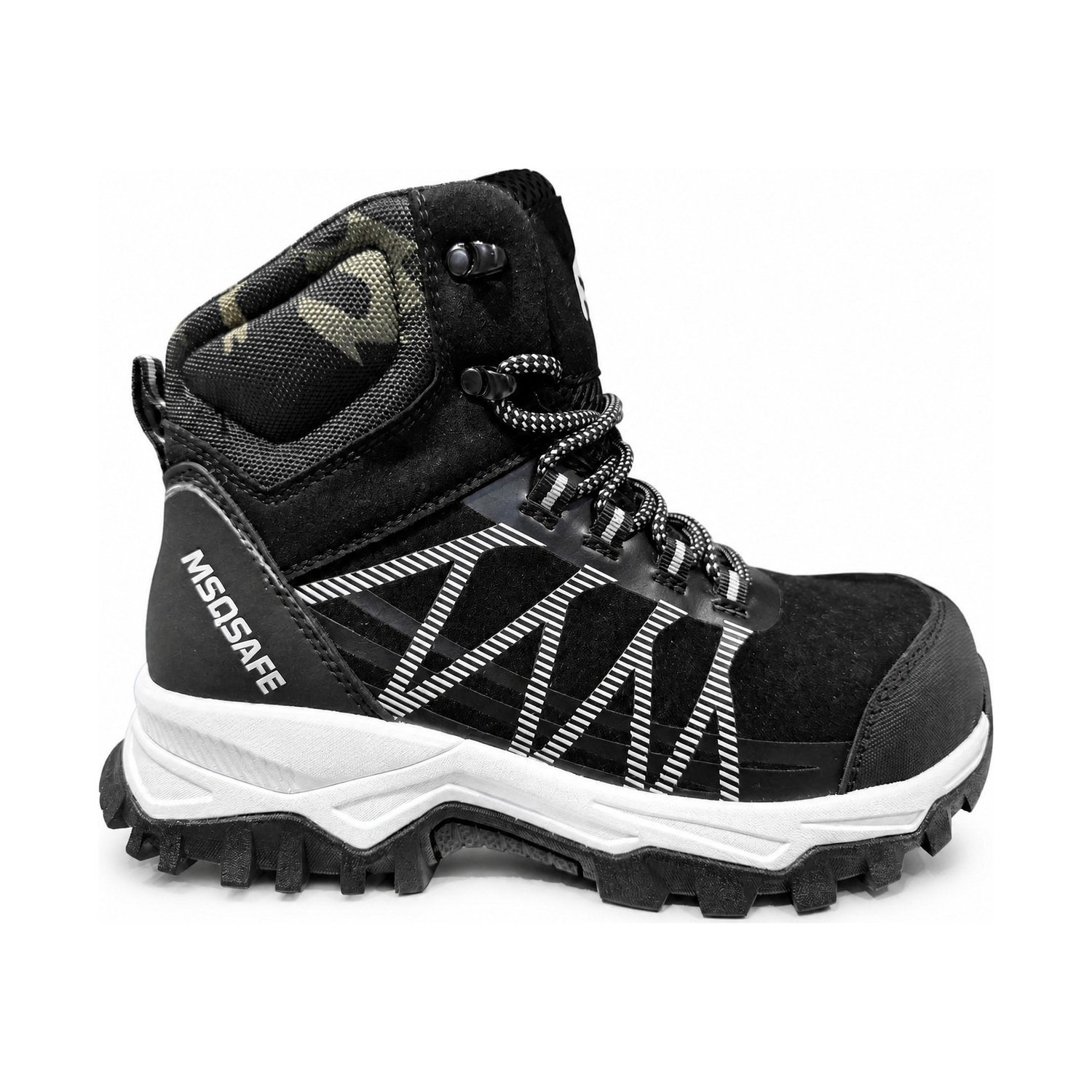 S3 safety boots with protective toe and slip-resistant outsole